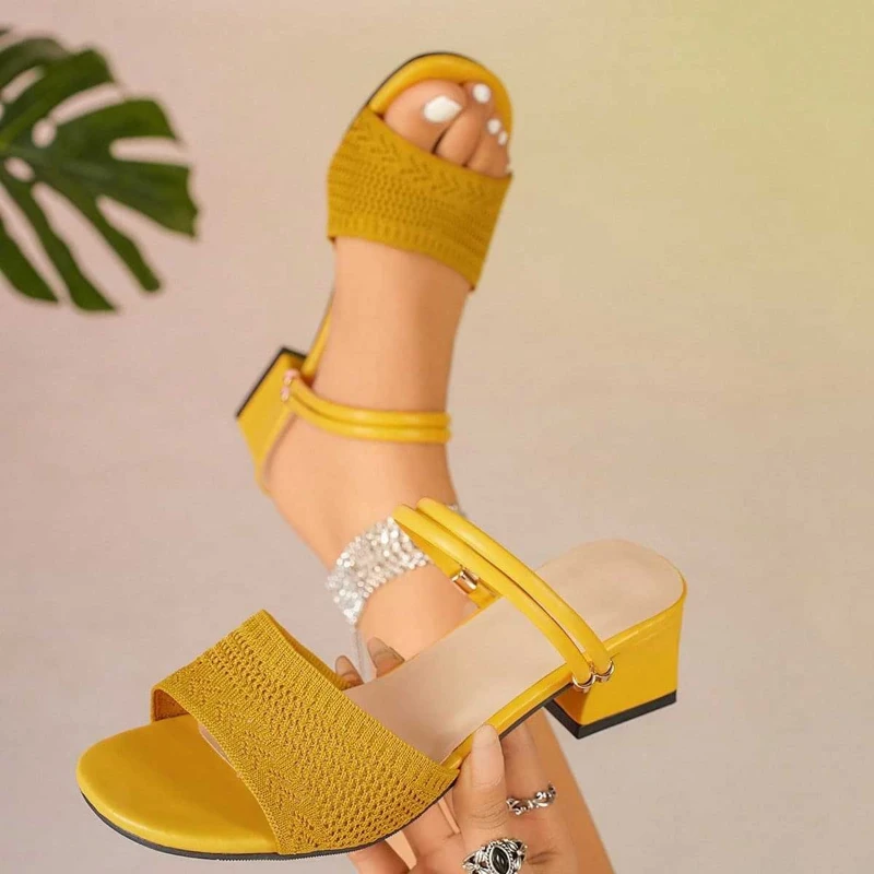 Sandales d'été confortables à talon carré pour femme, design tressé